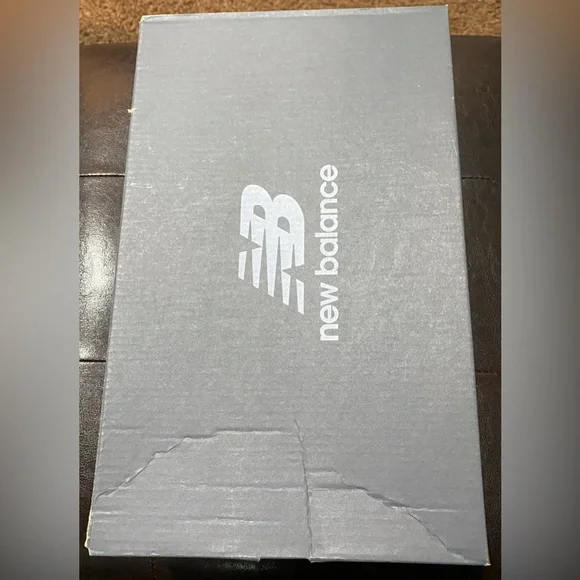 New Balance Quartz Pink Sneakers (New Balance 2002R) 6Y/7.5 Women's - Picture 3 of 9